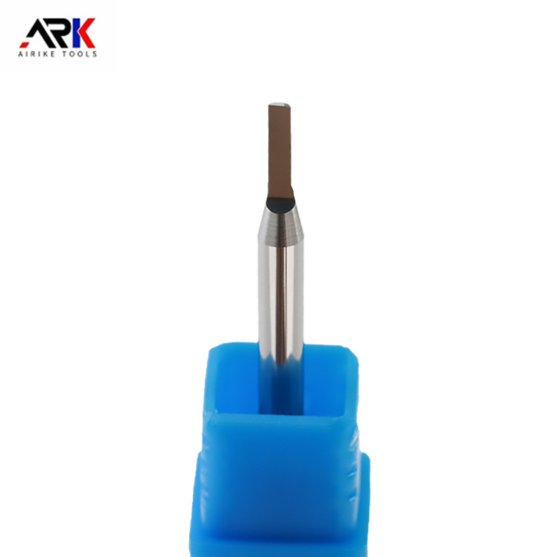 Zongyeda elmagyarázza – az óramutató járásával megegyező vagy az óramutató járásával ellentétes forgás a famegmunkáló marószerszámokhoz?