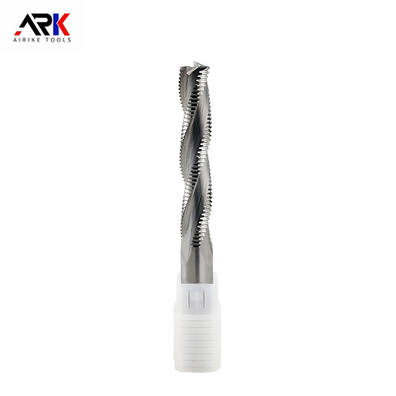 A spirális vagy egyenes hornyú famegmunkáló maró jobb az élvágáshoz?